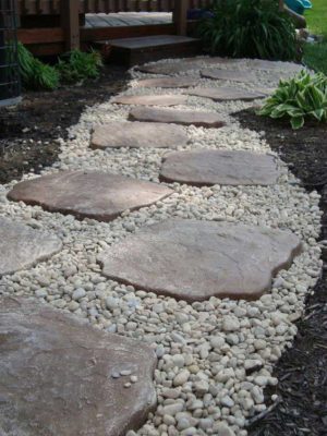 How-to & 22 Ideas To Lay a Stepping Stones and Path Combo