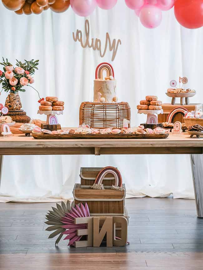 26-creative-birthday-table-inspirations-to-wow-your-guests